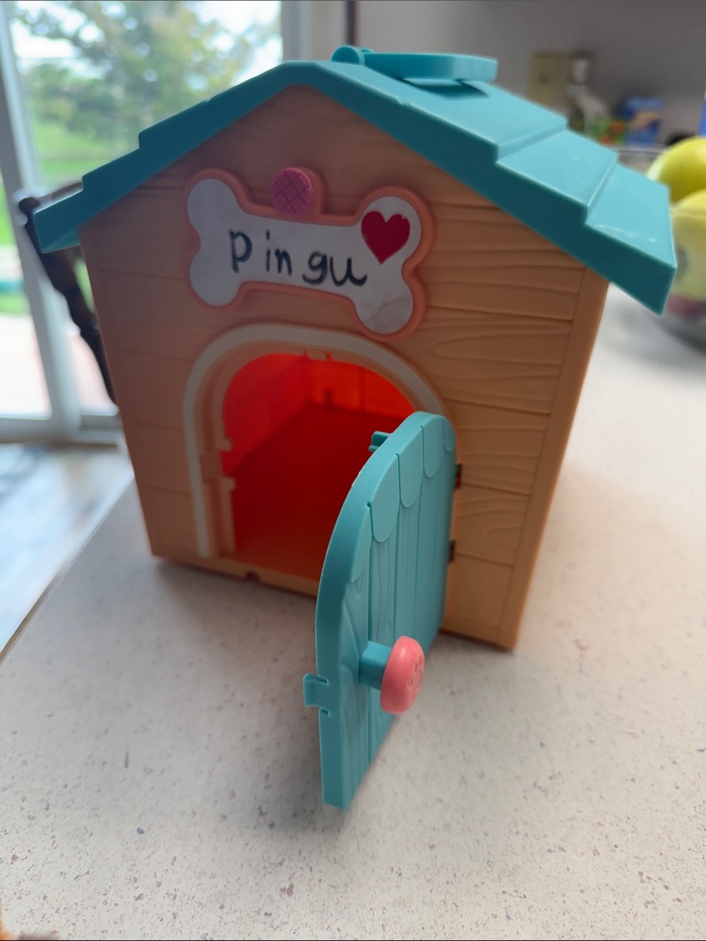 Little Live Pet dog house
